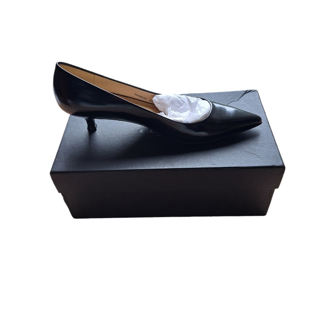 COACH UNI PUMP KITTEN HEELS. - Picture 1 of 8